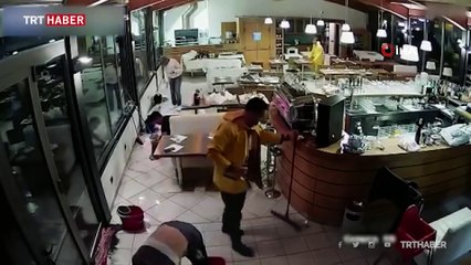 İtalya'da sel suları yıktı geçti