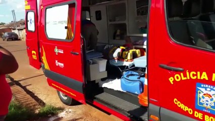 Homem sofre queda durante reparo em telhado