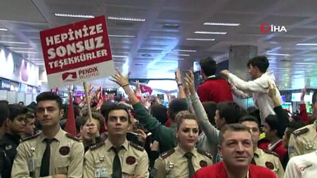 Milli takım coşkuyla karşılandı - Manisa Gündem Haber