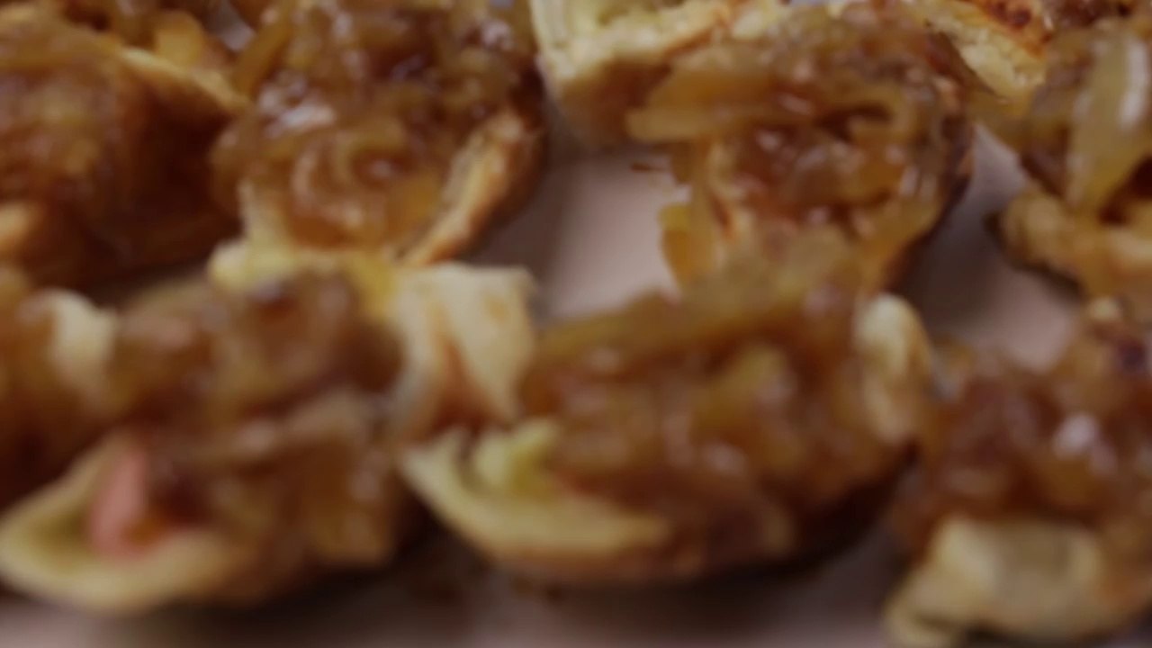 Como fazer salsichas na massa folhada