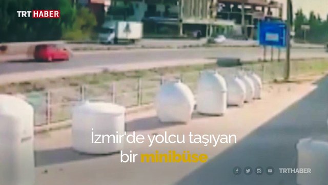 İzmir'de kamyon yolcu minibüsüne çarptı: 1 ölü, 12 yaralı