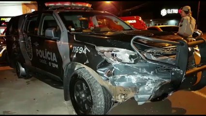 Uno e viatura do Choque colidem no Bairro Cancelli