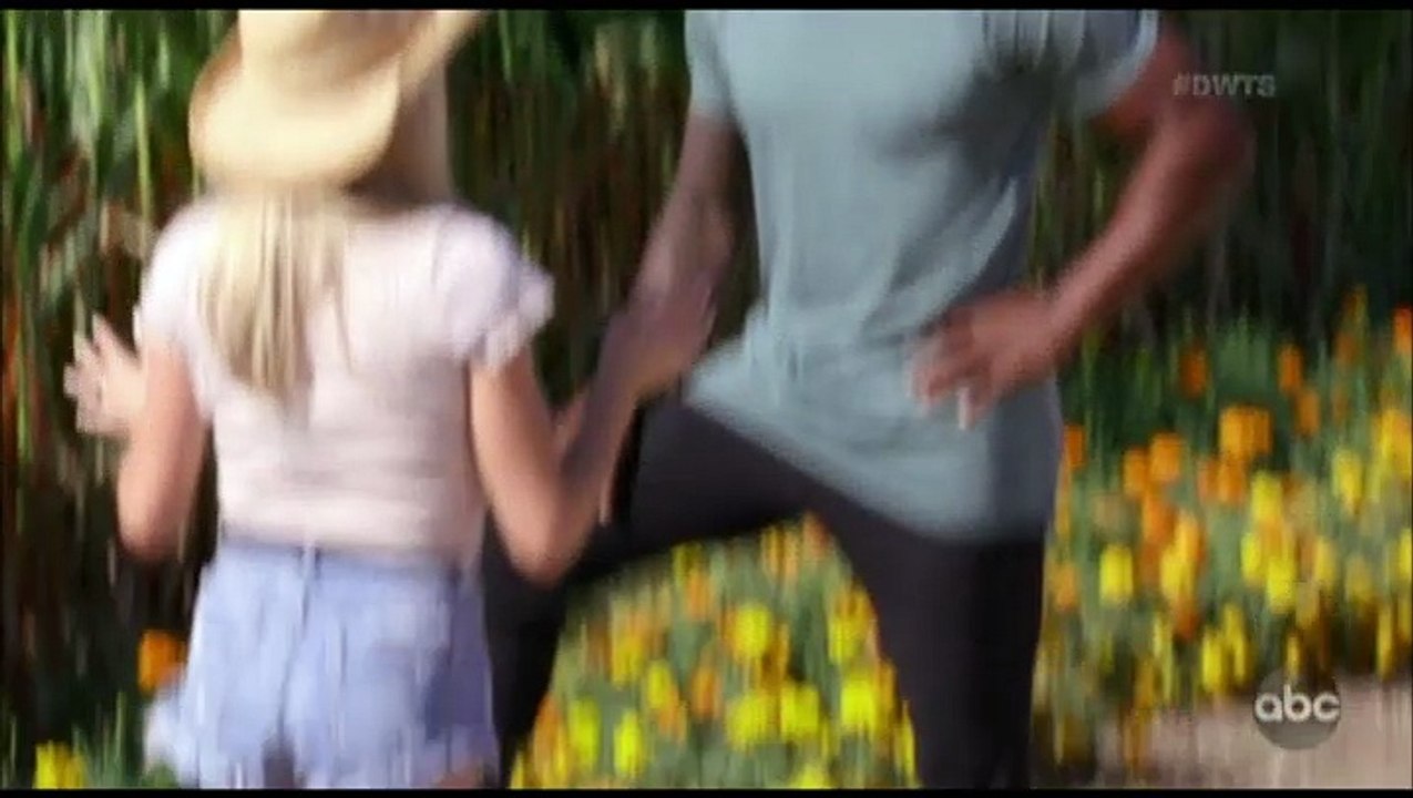 DeMarcus Ware & Lindsay Arnold - Viennese Waltz