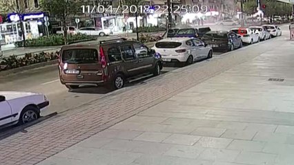 3 Kişinin Yaralandığı Kaza Güvenlik Kamerasında