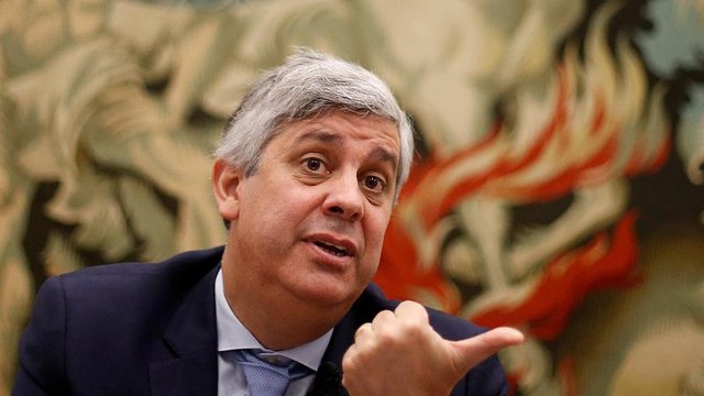 Itália desafia Bruxelas e mantém orçamento