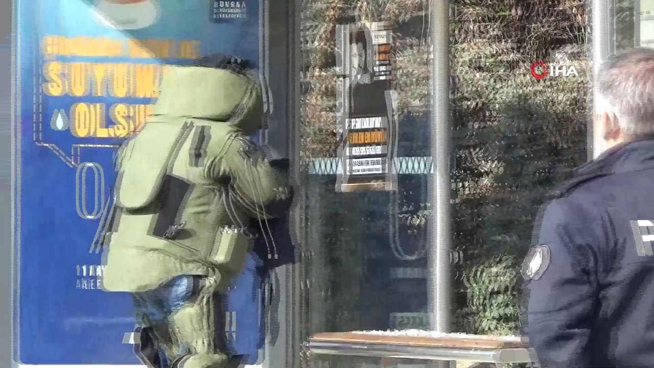 Bursa Emniyet Müdürlüğü önünde bomba paniği