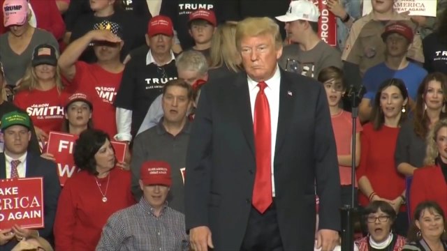 Trump Missouri Rally Crowd Sings 'Amazing Grace' After Woman Collapsed
