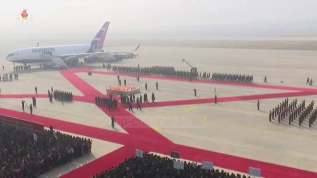 Kim Jong-un, për herë të parë me portret zyrtar - Top Channel Albania - News - Lajme