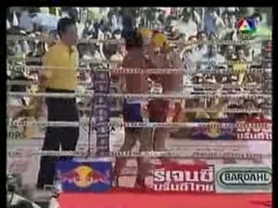 Sarawut Lookbarnyai vs Lertsila Choompaetour