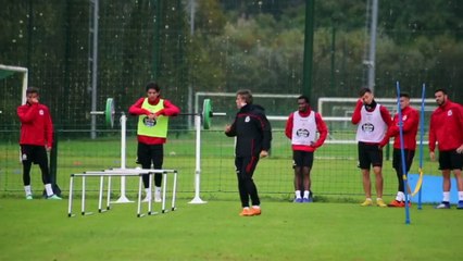 El Deportivo de la Coruña Prepara el Partido contra el Real Oviedo