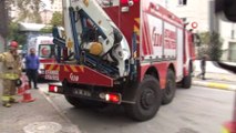 Kadıköy'de bir işçi, inşaat çukuruna düştü. İtfaiye ekiplerinin yaralı işçiyi kurtarma çalışmaları sürüyor
