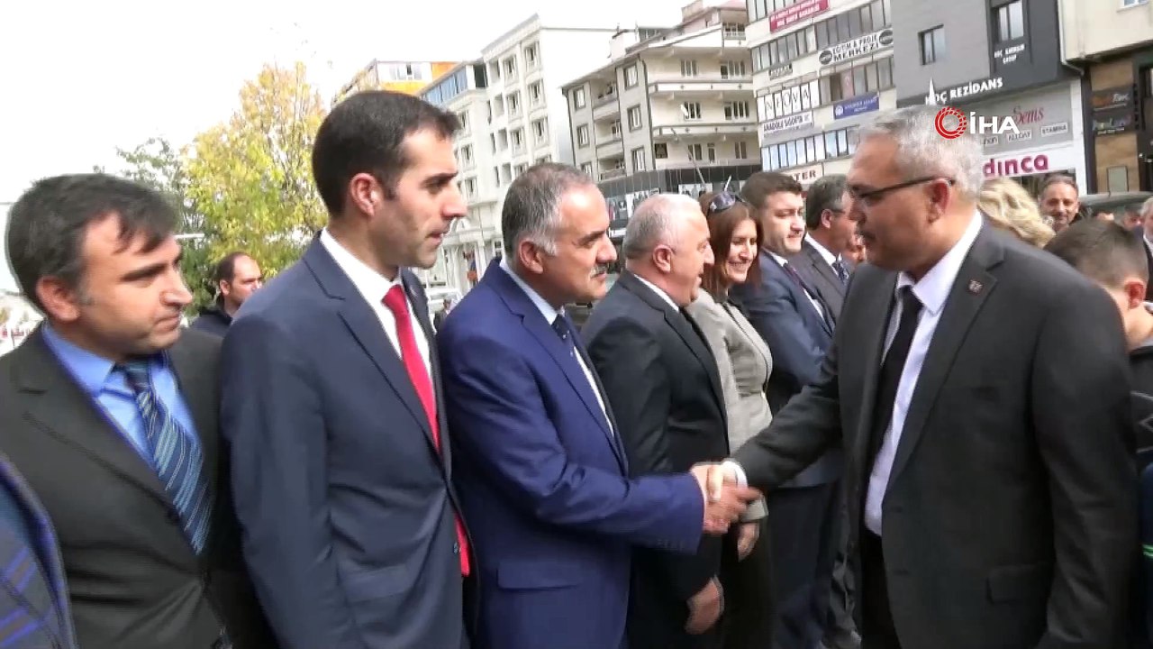- Muş Valisi Gündüzöz göreve başladı