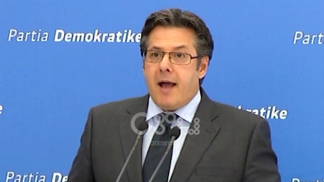 Ora News - Paloka: Sandër Lleshi ushtar i Ramës për të blerë votat