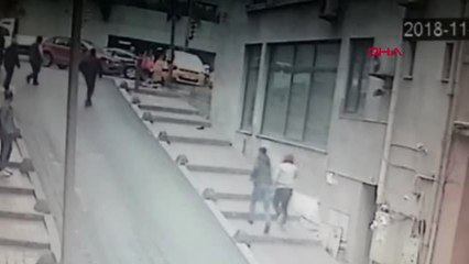 İstanbul Beyoğlu'nda Feci Kaza Kamerada