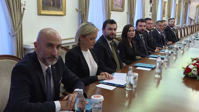 TBMM Başkanı Binali Yıldırım, Ege Genç İşadamları Derneği'ni kabul etti