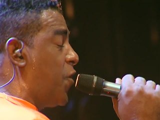 Raça Negra - Dou A Vida Por Um Beijo