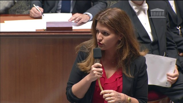 Inégalités de salaires: pour Schiappa, les femmes ne sont pas plus douées que les hommes pour faire le café