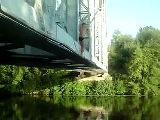 Amateur Bungee Jumping Went Wrong