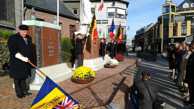 Mouscron : Commémoration aux monuments aux morts