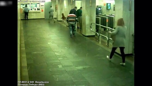 La cigarette électronique de cette femme explose dans son sac à main dans le métro