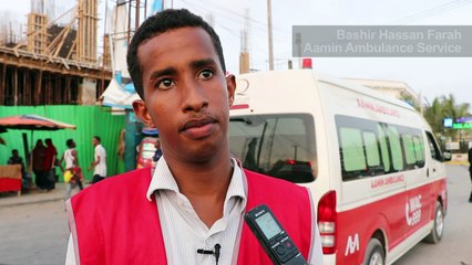 Emergency services at scene of Somali car bombings