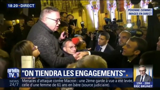 Interpellé par un salarié à mi-temps, Macron lui promet un temps plein