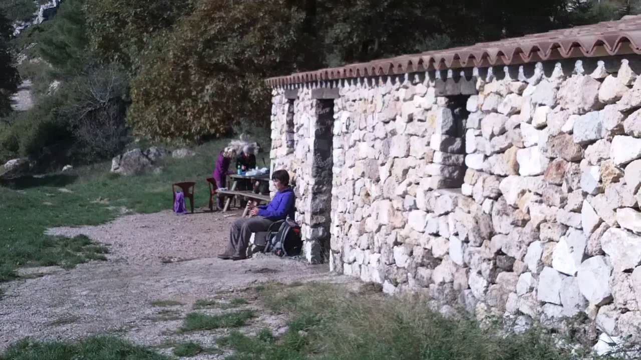 des" encanaux" au" jas de  tuny"