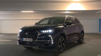 سيتروين دي إس 7 كروسبيك - سيارة متعددة الوظائف