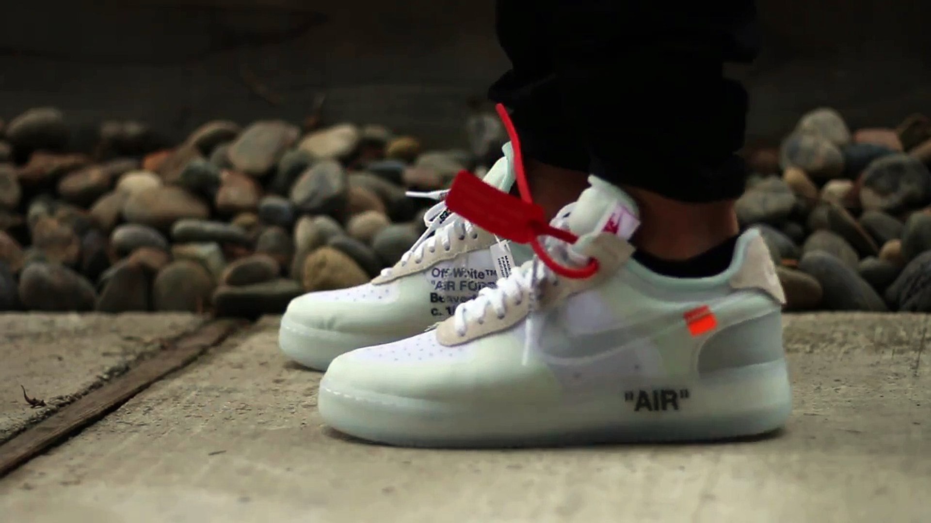 off white air force 1 on foot