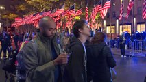 Amerikalı seçmenler Rockefeller Center önünde seçim sonuçlarını takip etti - NEW YORK