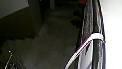 Beyoğlu'nda Ayakkabı Hırsızı Kamerada