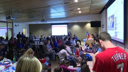 الديموقراطيون ينتزعون مجلس النواب بدون تحقيق موجة معارضة لترامب