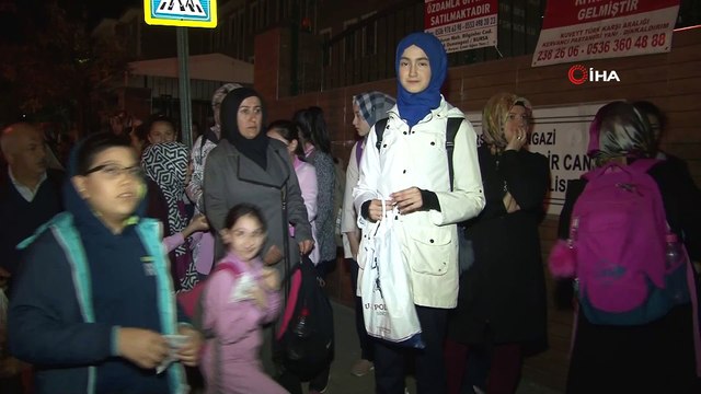 Çocukları iki yılda ikinci defa okul değiştiren veliler ücretsiz servis talep etti