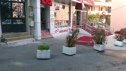 Kayıp paranın sahibi aranıyor... Vatandaşın parayı düşürme anı kamerada