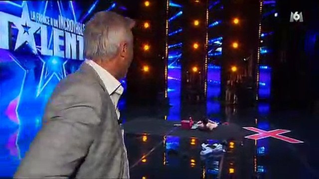 Un candidat de La France a un incroyable talent sur M6 va directement en finale grâce au golden buzzer - Regardez sa prestation