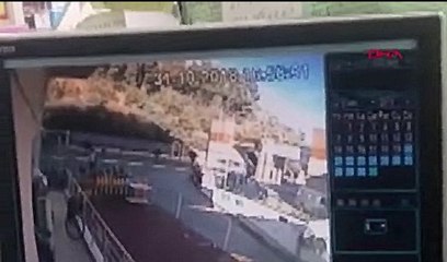 Sokaktaki kadına 3 çocuğunun yanında taciz