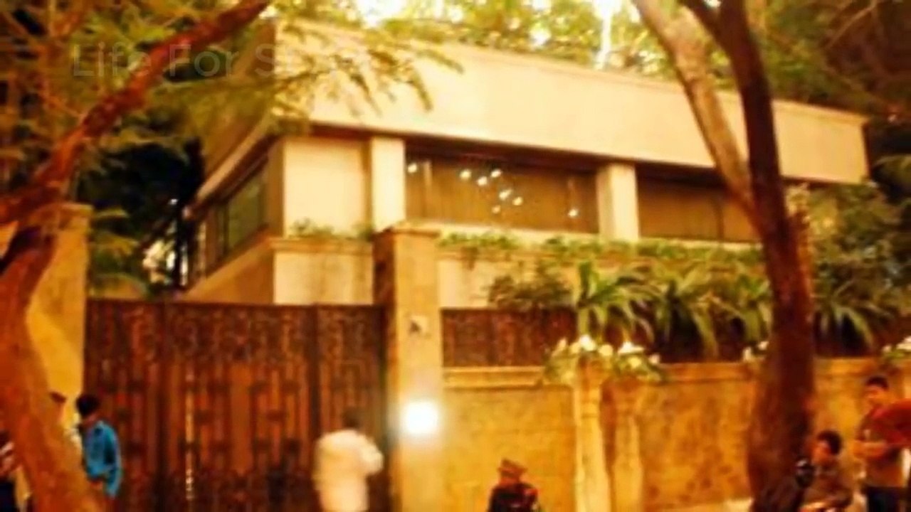 Sonam Kapoor  Lifestyle Income Luxurious House Cars Net Worth  Biography 2019