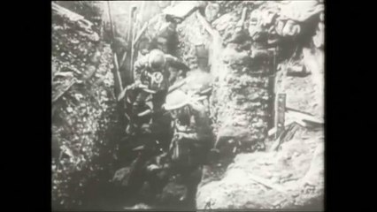 Centenaire 14-18 : les tranchées, "une vie impossible à vivre"