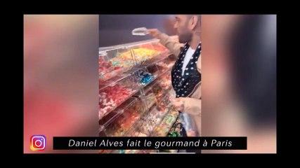 Dani Alves fait le gourmand à Paris, Balotelli se marre comme jamais à Nice