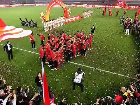 Shanghai SIPG celebrate first CSL title win