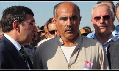 Şehit babası taziyeleri kabul ettiği sırada  kalp krizi geçirdi