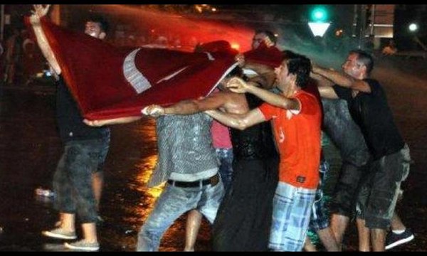 Alanya’da terör eylemine polis müdahalesi