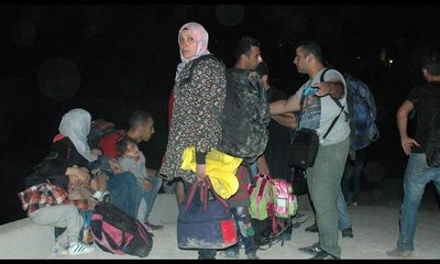 Bodrum'da kaçak teknesi yandı