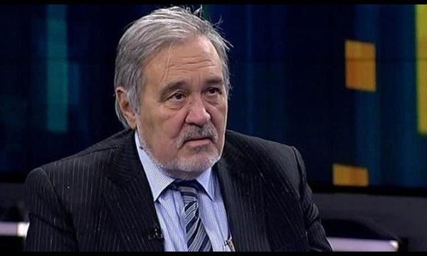 İlber Ortaylı’dan muhafazakar gazete muhabirine: Geri zekalı kızcağız