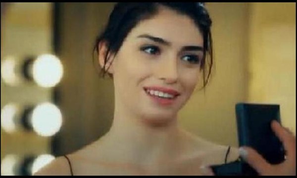 Hazar Ergüçlü yeni dizisiyle ekranlara dönüyor