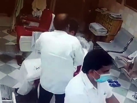 Un conducteur perd le contrôle de sa voiture et détruit un salon de coiffure rempli de clients