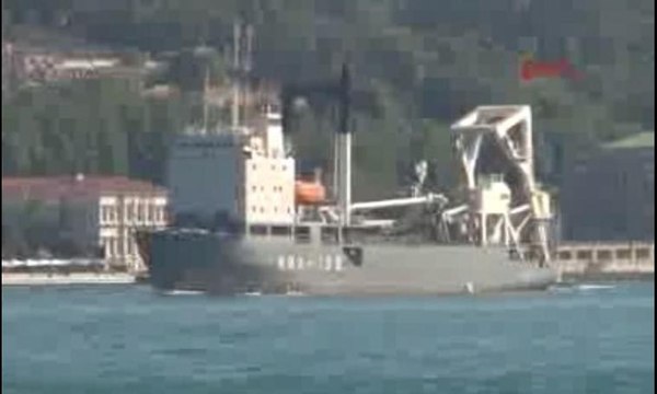 Boğaz'dan Rus savaş gemisi geçti