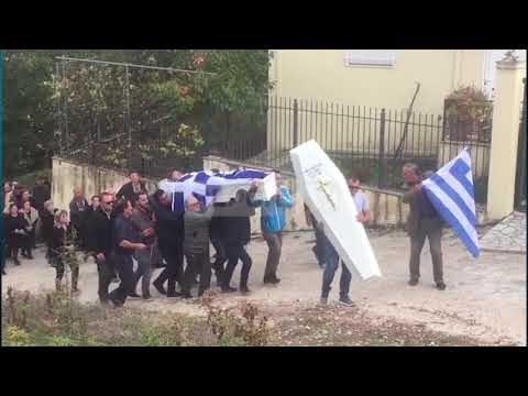 Report Tv- Minoritari grek do të varroset nesër i veshur me rroba ushtarake