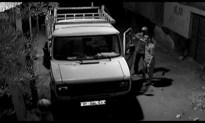 Kamyoneti dans ederek çaldı