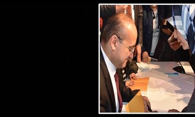 Yalçın Akdoğan'a AKP'li kadından 'Kürdistan bayrağı' protestosu